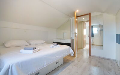 Logement:&nbsp;Zora 200.4