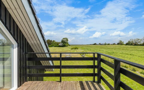 Ung - 460M from the Sea: Bois, Composite, Planche, Dur, Clôture, Siding, Balustrade, Ferme, Porche