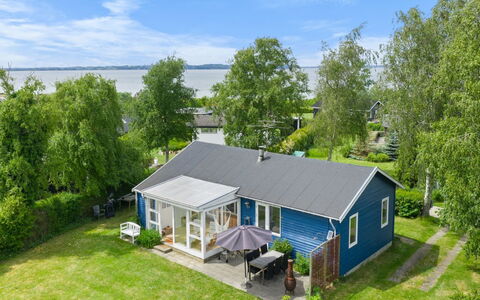 Nis - 250M from the Sea: Bleu, Arbuste, Chalet, Couverture De Sol, Jardin, Biens, Ombre, Aménagement Paysager, Ferme, Eco Hôtel