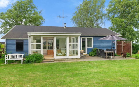 Nis - 250M from the Sea: Bleu, Arbuste, Chalet, Couverture De Sol, Jardin, Biens, Ombre, Aménagement Paysager, Ferme, Eco Hôtel