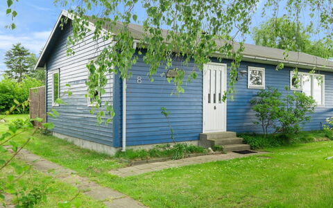 Nis - 250M from the Sea: Bleu, Arbuste, Chalet, Couverture De Sol, Jardin, Biens, Ombre, Aménagement Paysager, Ferme, Eco Hôtel