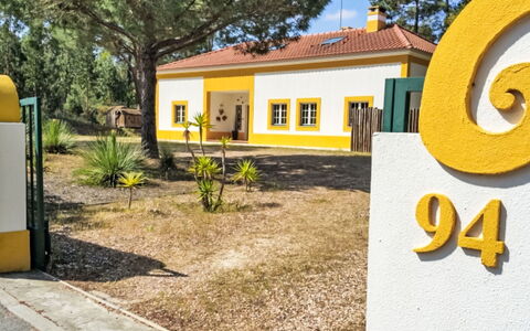 Apartamento 2 Quartos- Ua 94: Chalet, Ferme, Hacienda