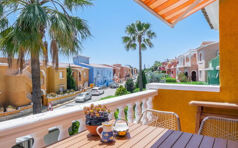Pueblo de la Paz: Jardin, Mobilier De Jardin, Recours, Ombre, Loisir, Pelouse, Eco Hôtel, Aménagement Paysager, Tente, Parc