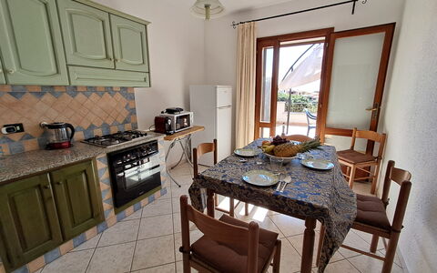 La Casetta Di Greise: Meubles, Sol, Bois, Design Intérieur, Table, Chaise, Sol, Table Cuisine Et Salle A Manger, Pièce, Salle À Manger
