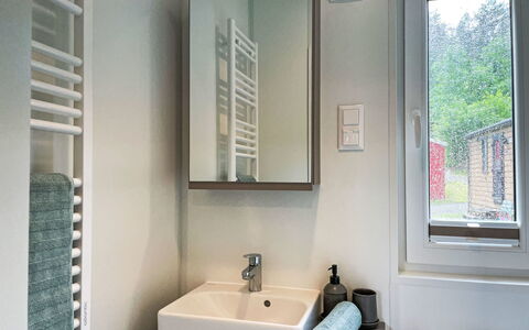 Joschi: Mur, Lavabo, Design Intérieur, Luminaire Plomberie, Salle De Bains, Évier, Sol, Sol, Robinet, Miroir