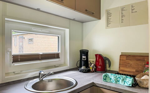 Joschi: Bois, Design Intérieur, Cuisine, Appareil De Cuisine, Comptoir, Principaux Appliance, Plafond, Éclairage, Électroménager, Pièce