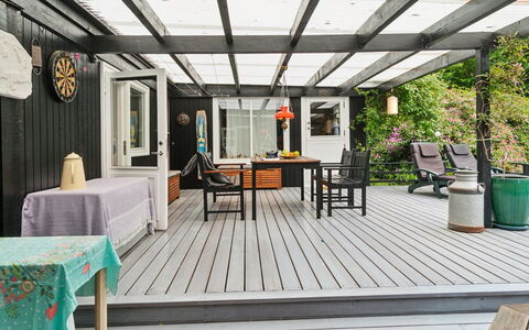 Nette - 100M from the Sea: Bois, Sol, Design Intérieur, Sol, Meubles, Parquet, Pièce, Plafond, Tache De Bois, Dur