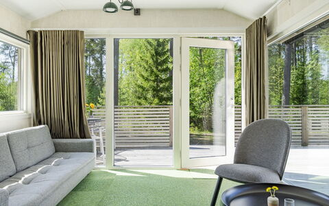Hölick Minichalet Plus 7: Meubles, Design Intérieur, Bois, Sol, Sol, Canapé, Domicile, Salon, Plafond, Chaise