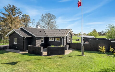 Herwarth - 400M from the Sea: Biens, Ombre, Allée, Ferme