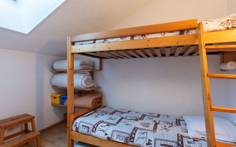 Grand Morillon: Lit Superposé, Meubles, Lit, Bois, Chambre, Sol, Sol, Design Intérieur, Pièce, Literie