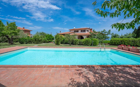 Il Campino, Pool, Montaione: Bleu, Piscine, Hacienda, Biens, Ferme, Eco Hôtel, Villa, Recours, Aménagement Paysager, Caractéristique De L'Eau