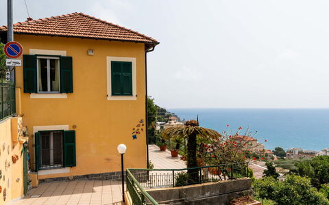 Belvedere Blu: Bleu, Été, Balcon, Mer, Océan, Clôture, Balustrade, Plante D'Appartement