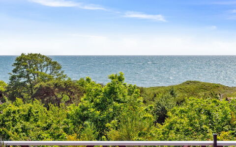 Mariam - 100M from the Sea: Bleu, Horizon, Mer, Océan, Cotiers Et Relief Océaniques, Côte, Balustrade, Clôture, Tropiques, Rive