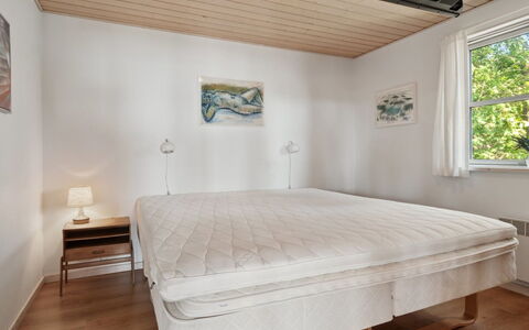 Mariam - 100M from the Sea: Meubles, Bois, Sol, Sol, Design Intérieur, Chambre, Lit, Parquet, Linge, Pièce