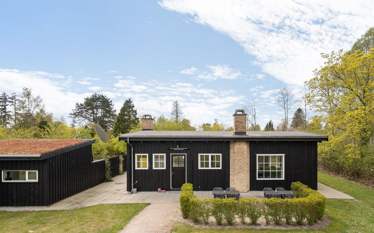 dörthe - 200m From The Sea