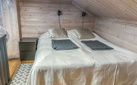 Lähikaltio 330: Meubles, Design Intérieur, Sol, Sol, Bois, Table, Pièce, Plafond, Éclairage, Appartement