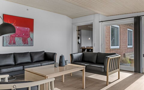 Kukka - 16Km from the Sea: Meubles, Design Intérieur, Sol, Sol, Bois, Plafond, Canapé, Salon, Table, Parquet