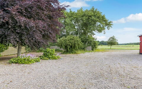 Kukka - 16Km from the Sea: Arbuste, Jardin, Couverture De Sol, Aménagement Paysager, Allée, Pelouse, Cour, Ombre, Parc