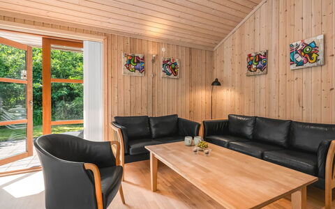 Rosaline - 500M from the Sea: Piscine, Mobilier De Jardin, Meubles, Recours, Dalle, Eco Hôtel, Ombre, Chaise, Loisir, Biens