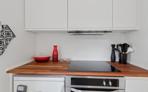Ilta - 2.8Km from the Sea: Appareil De Cuisine, Cuisine, Comptoir, Principaux Appliance, Cabinetry, Design Intérieur, Électroménager, Meubles, Cuisinière, Sol