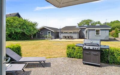 Dreng - 250M from the Sea