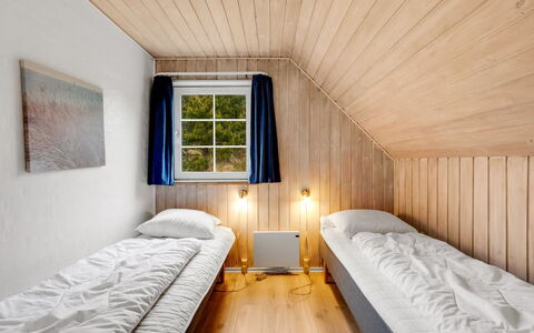 Thiodver - 850M from the Sea: Bois, Design Intérieur, Chambre, Sol, Lit, Sol, Plafond, Pièce, Cadre De Lit, Dur