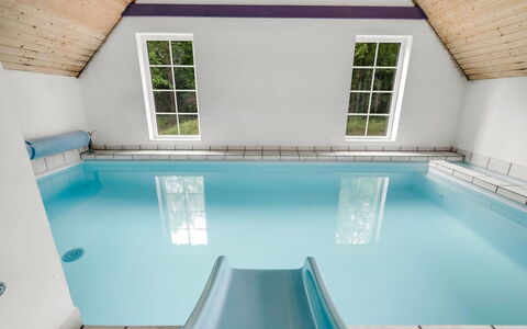 Ulf - 2Km from the Sea: Bleu, Piscine, Meubles, Mobilier De Jardin, Recours, Chaise, Ombre, Eco Hôtel, Pot De Fleur