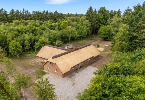 Ulf - 2Km from the Sea: Maison, Domicile, Zone Résidentielle, Toit, Chalet, Lot Terre, Biens, Cour, Jardin, Siding