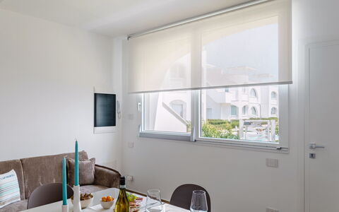 Perla Costa Conero: Design Intérieur, Couvre-Fenêtres, Meubles, Appartement, Traitement De Fenetre, Pièce, Verre, Plafond, Chaise, Salon