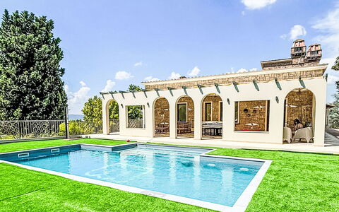 Umbriancevilla: Biens, Jardin, Piscine, Manoir, Hacienda, Ferme, Pelouse, Villa, Ombre, Aménagement Paysager