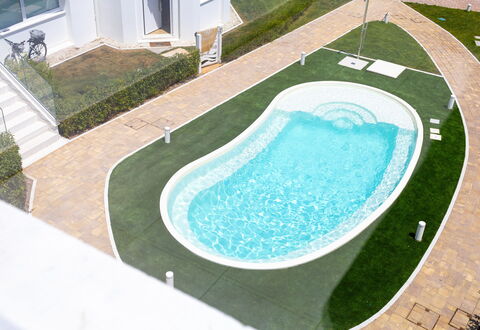Brezza Costa Conero: Piscine, Composite, Loisir, Caractéristique De L'Eau, Gazon Artificiel, Pelouse, Aménagement Paysager, Jardin, Recours, Cour