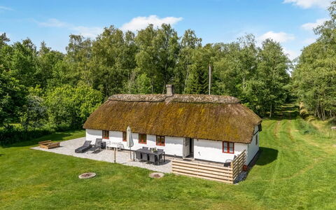 Aatos - 2Km from the Sea: Bois, Domicile, Porche, Plate-Forme, Dur, Toit, Tache De Bois, Parquet, Eco Hôtel