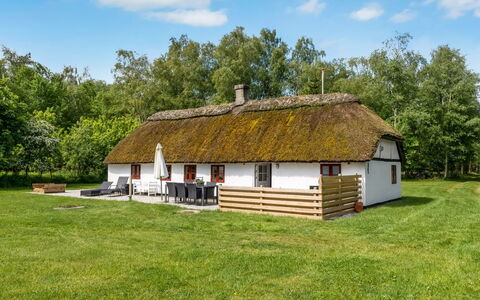 Aatos - 2Km from the Sea: Bois, Domicile, Porche, Plate-Forme, Dur, Toit, Tache De Bois, Parquet, Eco Hôtel