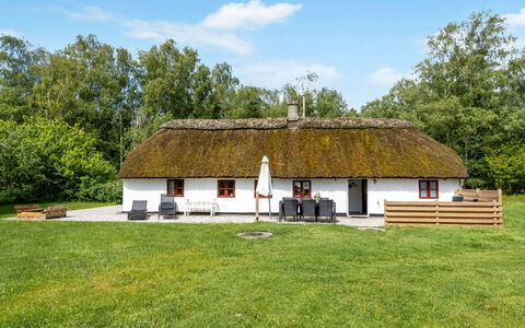 Aatos - 2Km from the Sea: Bois, Domicile, Porche, Plate-Forme, Dur, Toit, Tache De Bois, Parquet, Eco Hôtel