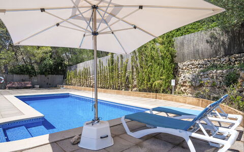 Reco de Can Pere Mas: Piscine, Parapluie, Mobilier De Jardin, Meubles, Balancelle, Ombre, Chaise, Composite, Recours, Loisir