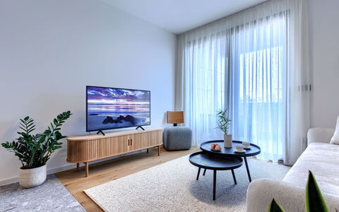 Brnistra: Design Intérieur, Sol, Meubles, Sol, Canapé, Salon, Plafond, Domicile, Appartement, Pièce