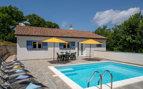 Fanuko: Piscine, Composite, Recours, Biens, Mobilier De Jardin, Thermes, Eco Hôtel, Villa, Hôtel, Ferme