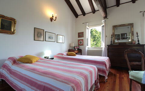 Casa Ballo delle Streghe, Garden, Montebelluna: Meubles, Mur, Design Intérieur, Chambre, Lit, Plafond, Drap De Lit, Cadre, Literie, Sol