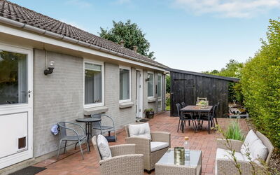 Tolke - 400M from the Sea