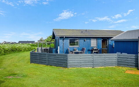 Iiris - 200M from the Sea: Bois, Domicile, Porche, Plate-Forme, Dur, Toit, Tache De Bois, Parquet, Eco Hôtel