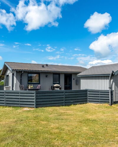 Iiris - 200M from the Sea
