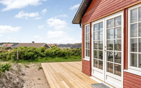 Thine - 250M from the Sea: Maison, Toit, Domicile, Chalet, Cabanon, Batiments Jardin, Siding, Cour, Cabane En Rondins, Cabane