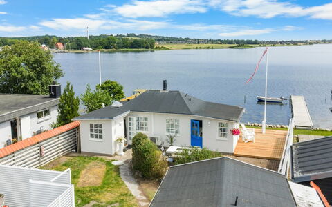 Jorek - 10M to the Fjord: Biens, Ombre, Allée, Ferme