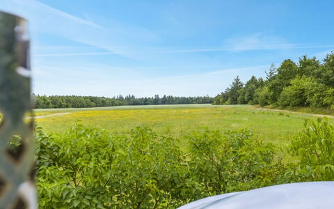 Naimi - 30Km from the Sea: Domicile, Chalet, Porche, Dur, Siding, Plate-Forme, Ombre, Planche, Biens, Batiments Jardin