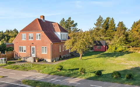 Albina - 4.5Km from the Sea: Biens, Ombre, Allée, Ferme