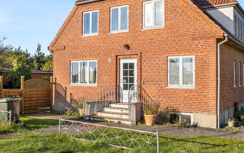 Albina - 4.5Km from the Sea: Biens, Ombre, Allée, Ferme