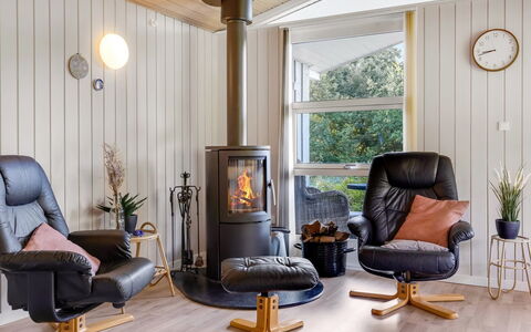 Dorethea - 30Km from the Sea: Biens, Ombre, Allée, Ferme