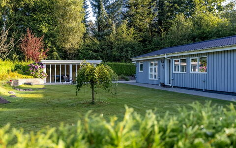 Dorethea - 30Km from the Sea: Biens, Ombre, Allée, Ferme