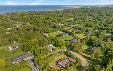 Laris - 700M to the Fjord: Bois, Sol, Design Intérieur, Sol, Meubles, Parquet, Pièce, Plafond, Tache De Bois, Dur