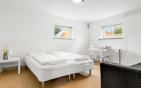 Dorti - 500M from the Sea: Domicile, Lit, Chambre, Daylighting, Literie